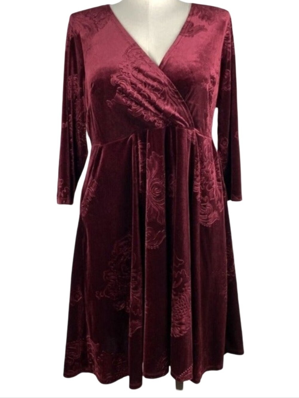 Torrid Plus Velvet Surplice Burnout Wrap Dress in Deep Burgundy Size 3X - Picture 9 of 14